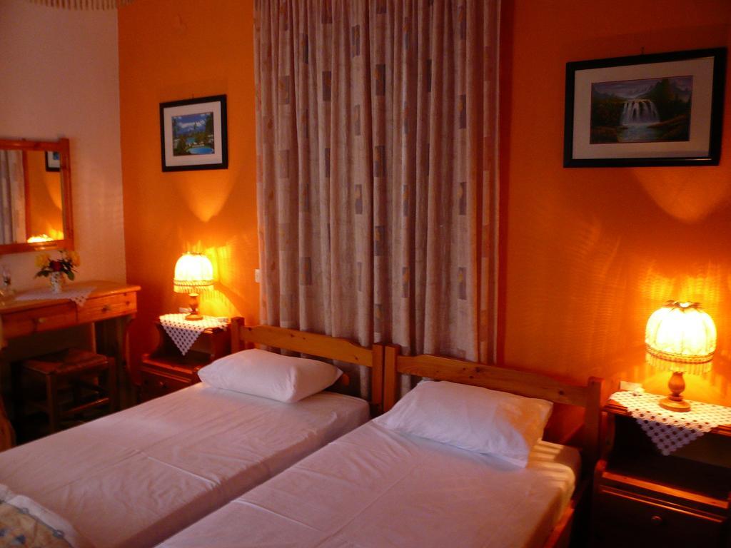 Liossis Rooms & Apartments Skopelos Town Ruang foto