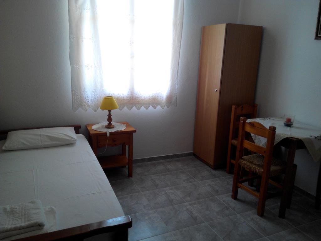 Liossis Rooms & Apartments Skopelos Town Bagian luar foto