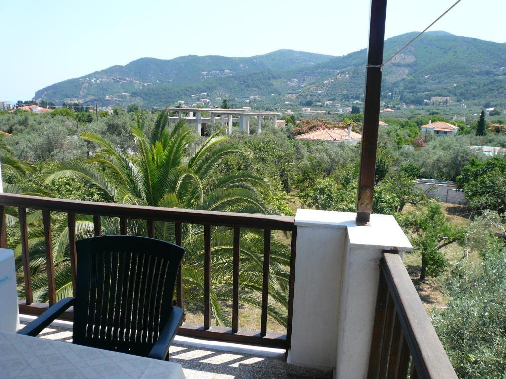 Liossis Rooms & Apartments Skopelos Town Bagian luar foto
