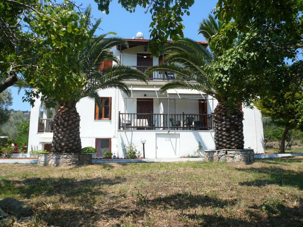 Liossis Rooms & Apartments Skopelos Town Bagian luar foto